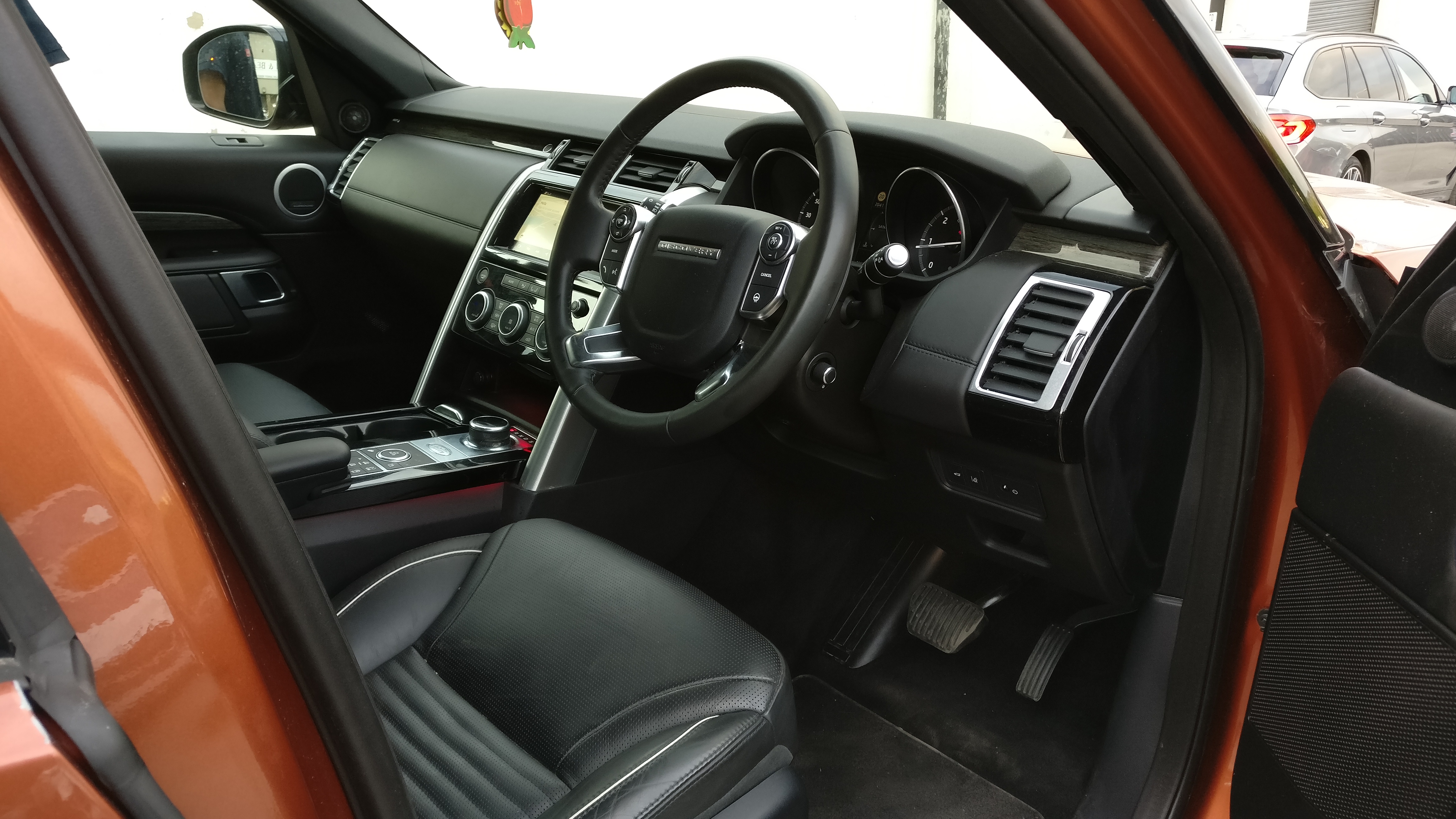 2017 LAND ROVER DISCOVERY HSE LUXURY 3.0 BLACK PACK UNRECORDED