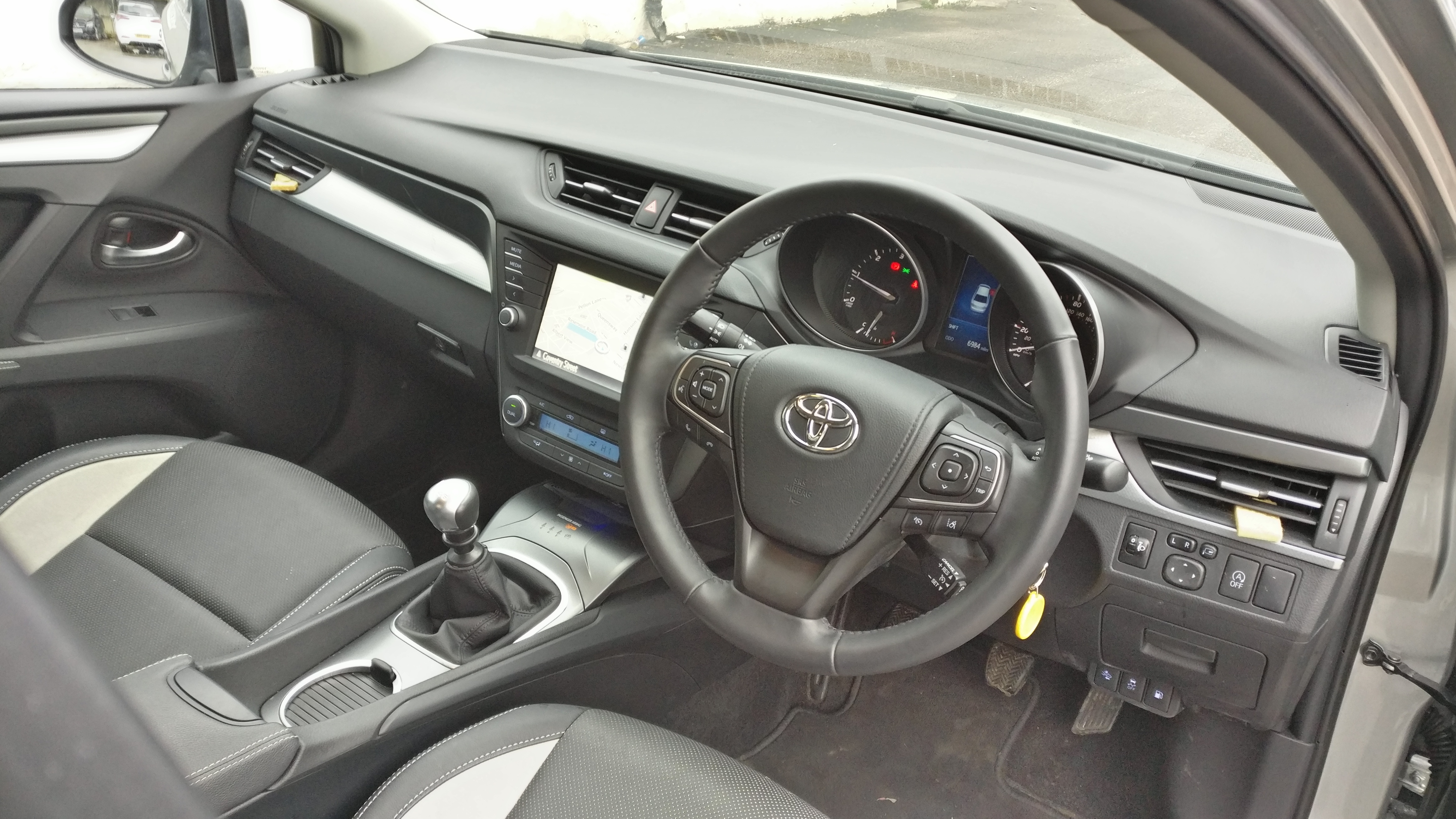 2017 67 TOYOTA AVENSIS DESIGN 2.0D-4D UNRECORDED DAMAGED SALVAGE