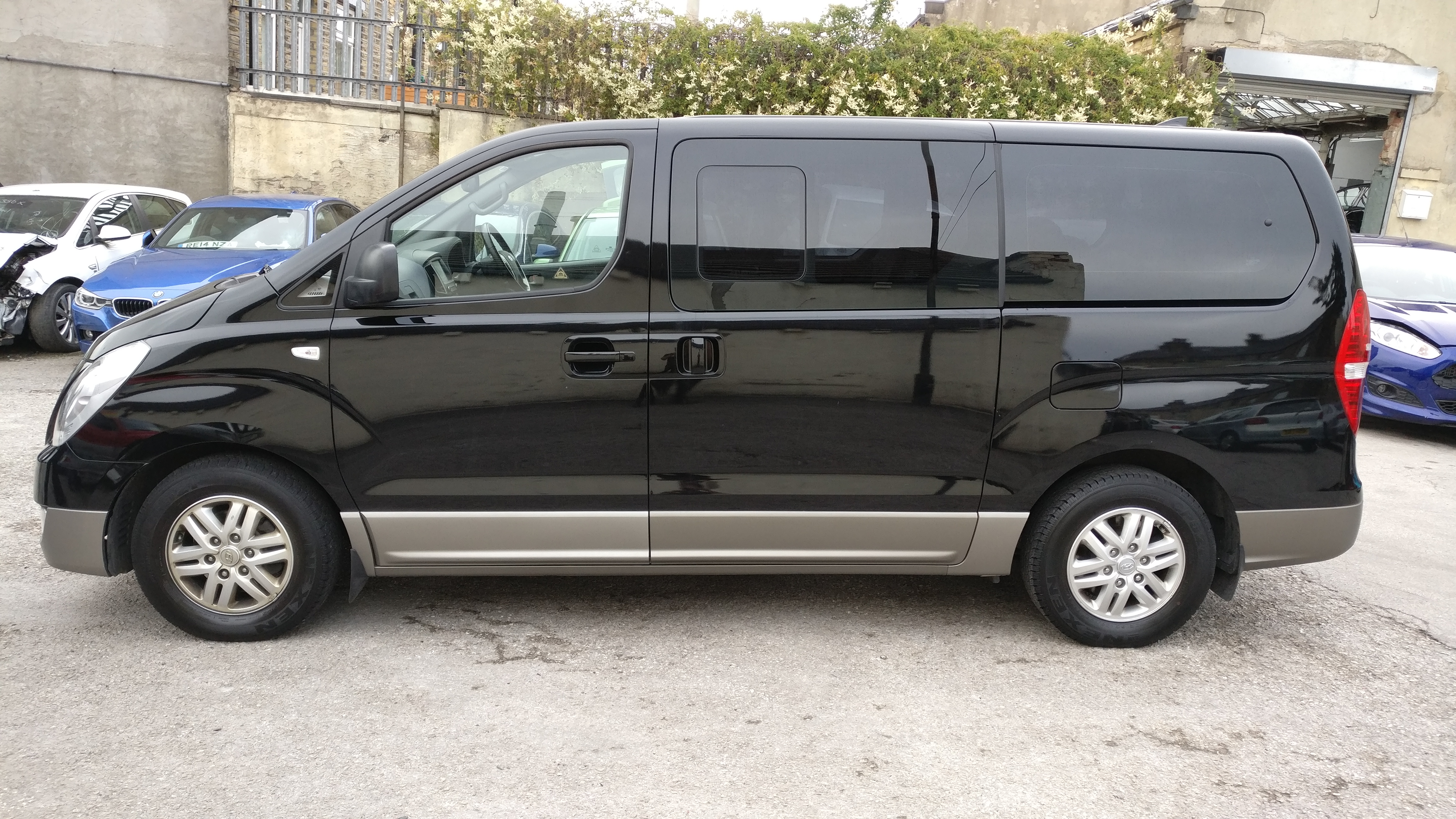 2017 67 HYUNDAI i800 SE NAV 2.5 CRDi UNRECORDED DAMAGED SALVAGE