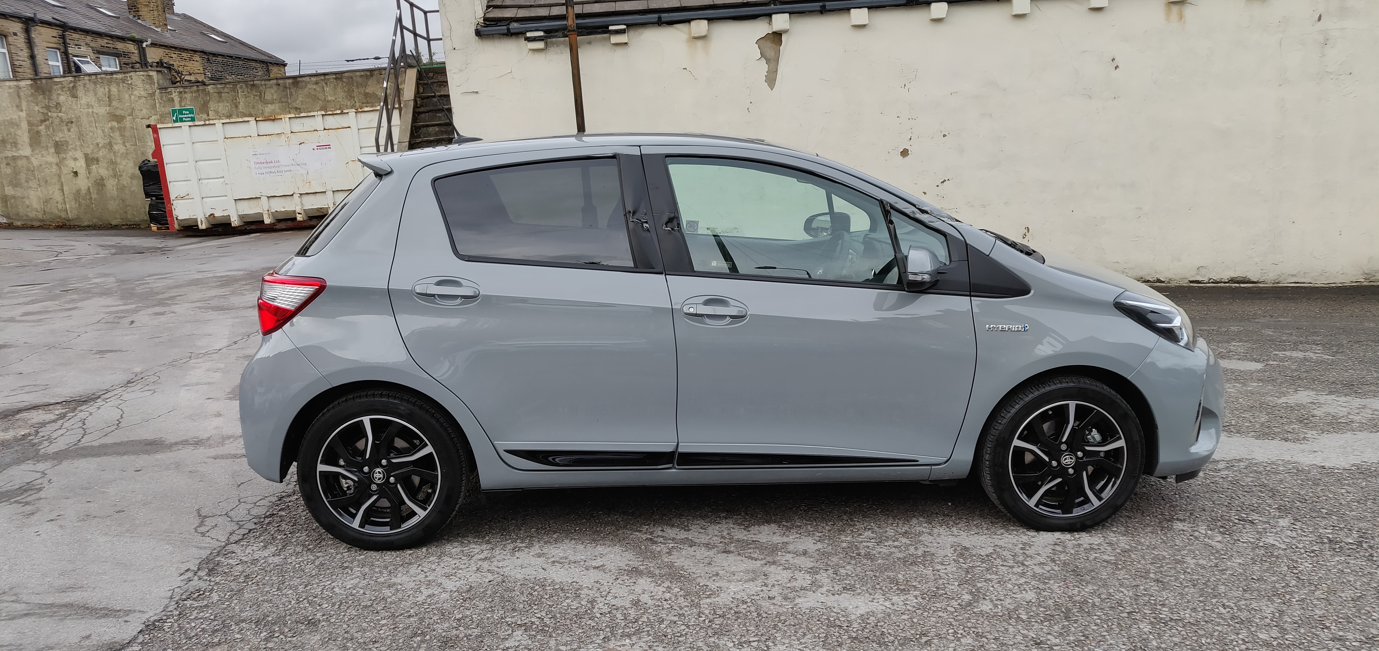 2018 18 TOYOTA YARIS DESIGN 1.5 VVT-i HEV CV HYBRID CAT S DAMAGED SALVAGE