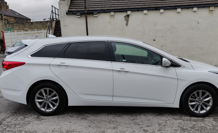 2017 17 HYUNDAI i40 SE NAV 1.7 CRDi BLUE DRIVE UNRECORDED DAMAGED SALVAGE