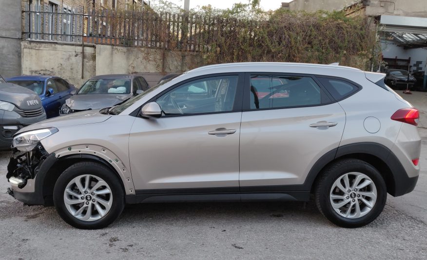 2017 17 HYUNDAI TUCSON 1.7 BLUE DRIVE SE NAV UNRECORDED DAMAGED SALVAGE