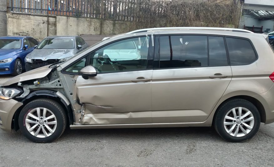 2017 VOLKSWAGEN TOURAN SE AUTO 2.0 TDI DSG BLUEMOTION CAT S DAMAGED SALVAGE