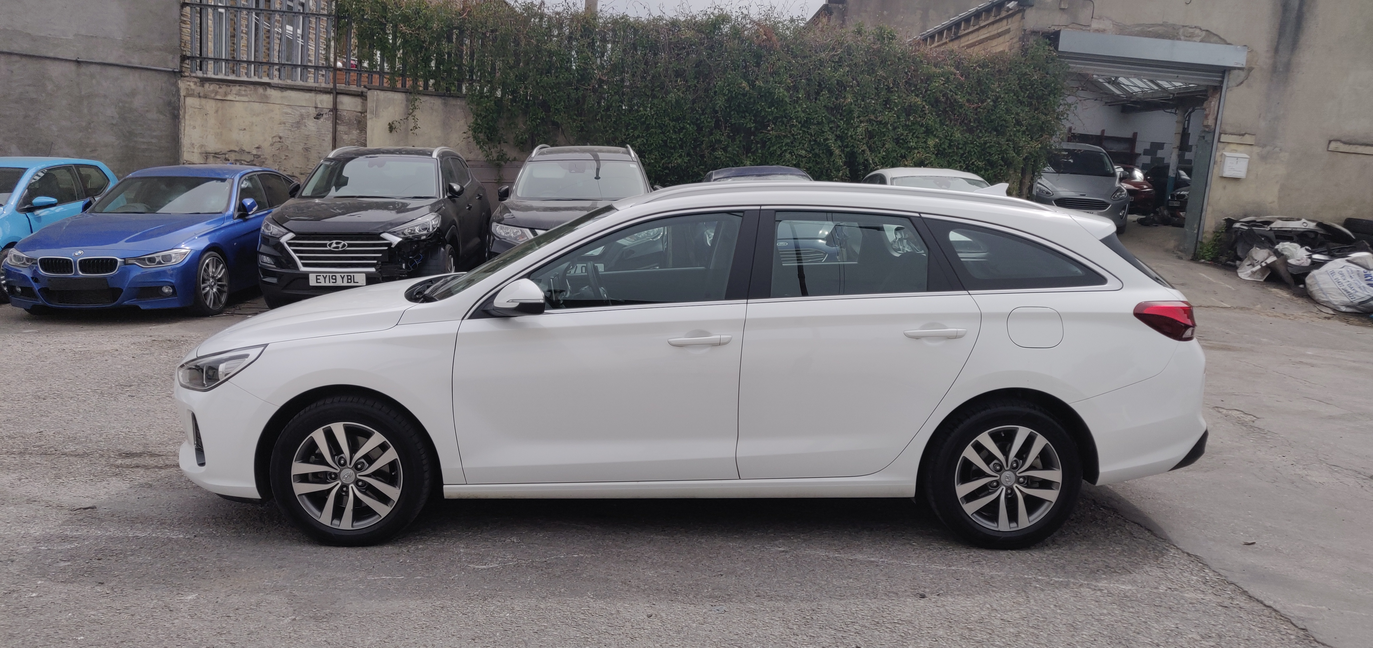 2018 18 HYUNDAI i30 SE NAV 1.6 CRDi TOURER EX-LEASE NOT DAMAGED