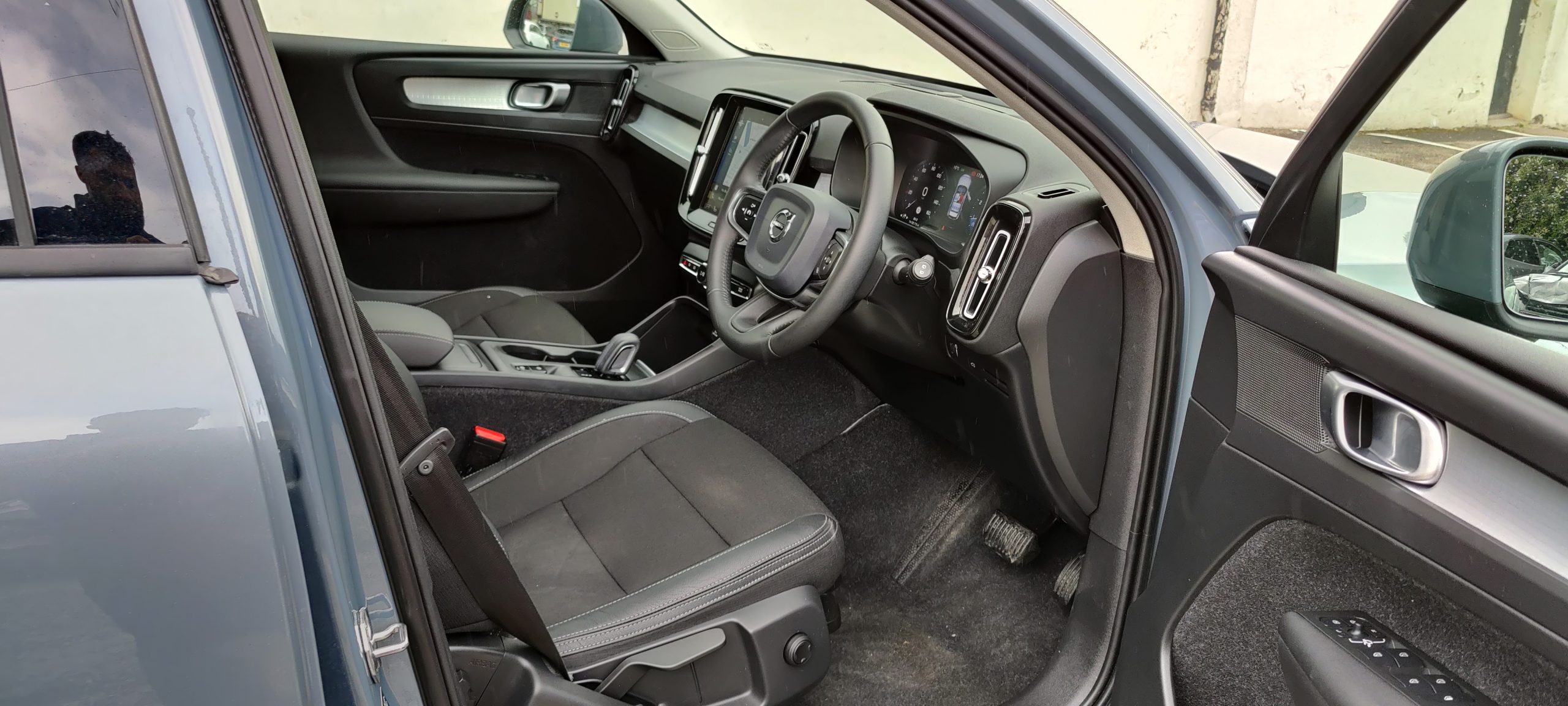 2020 20 VOLVO XC40 2.0i T4 MOMENTUM AWD AUTO UNRECORDED DAMAGED SALVAGE