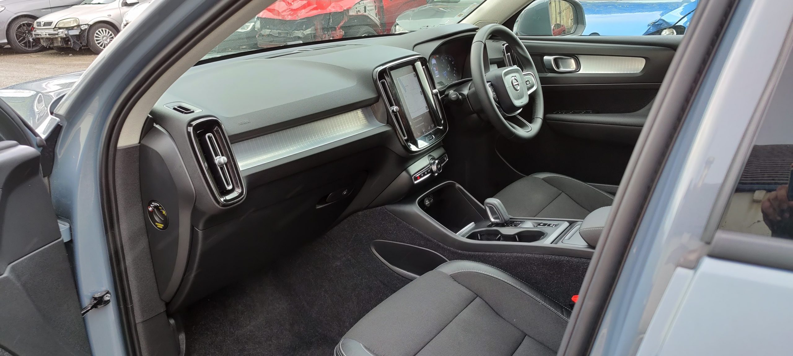 2020 20 VOLVO XC40 2.0i T4 MOMENTUM AWD AUTO UNRECORDED DAMAGED SALVAGE