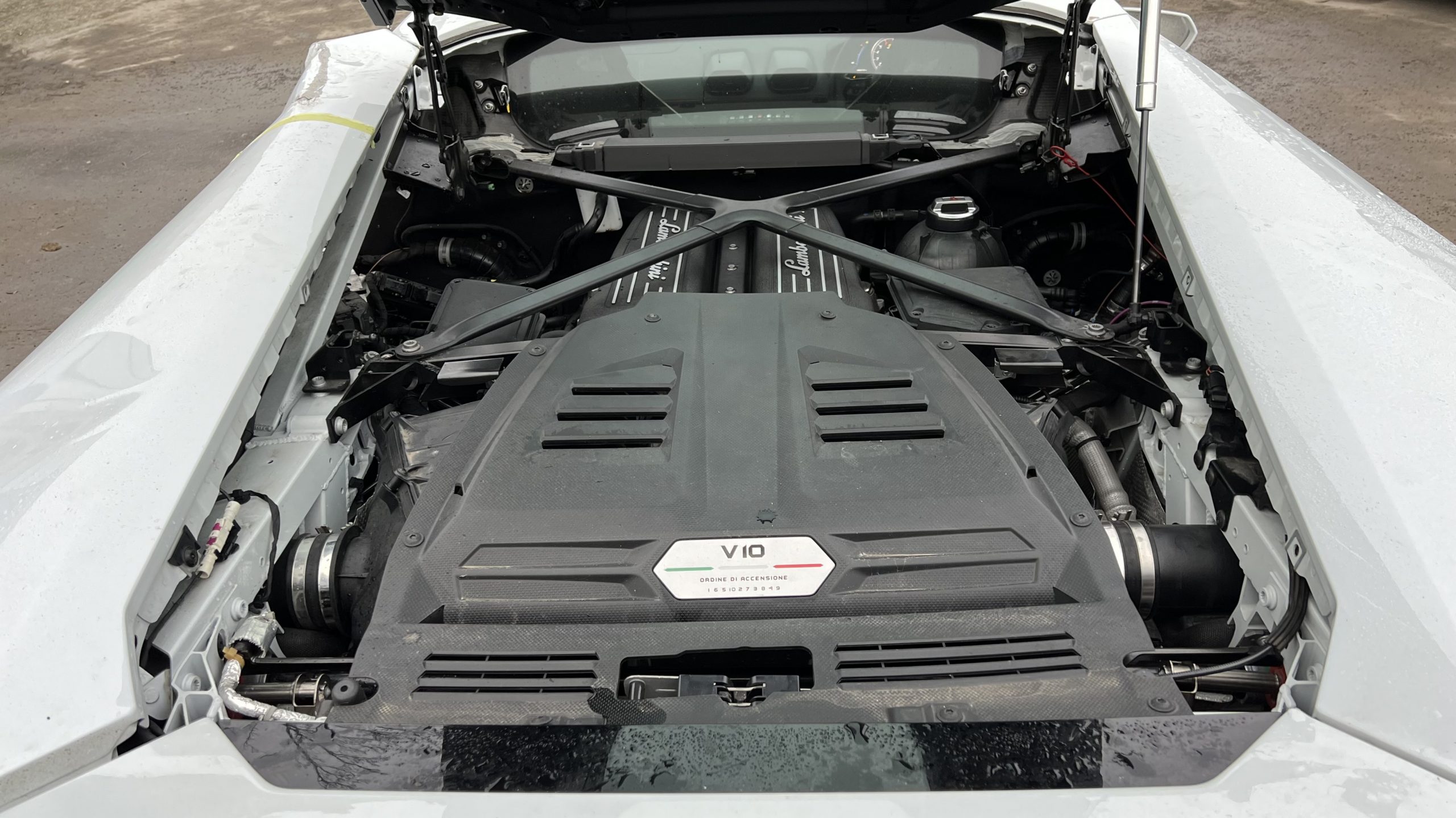 Lamborghini Huracan BREAKING