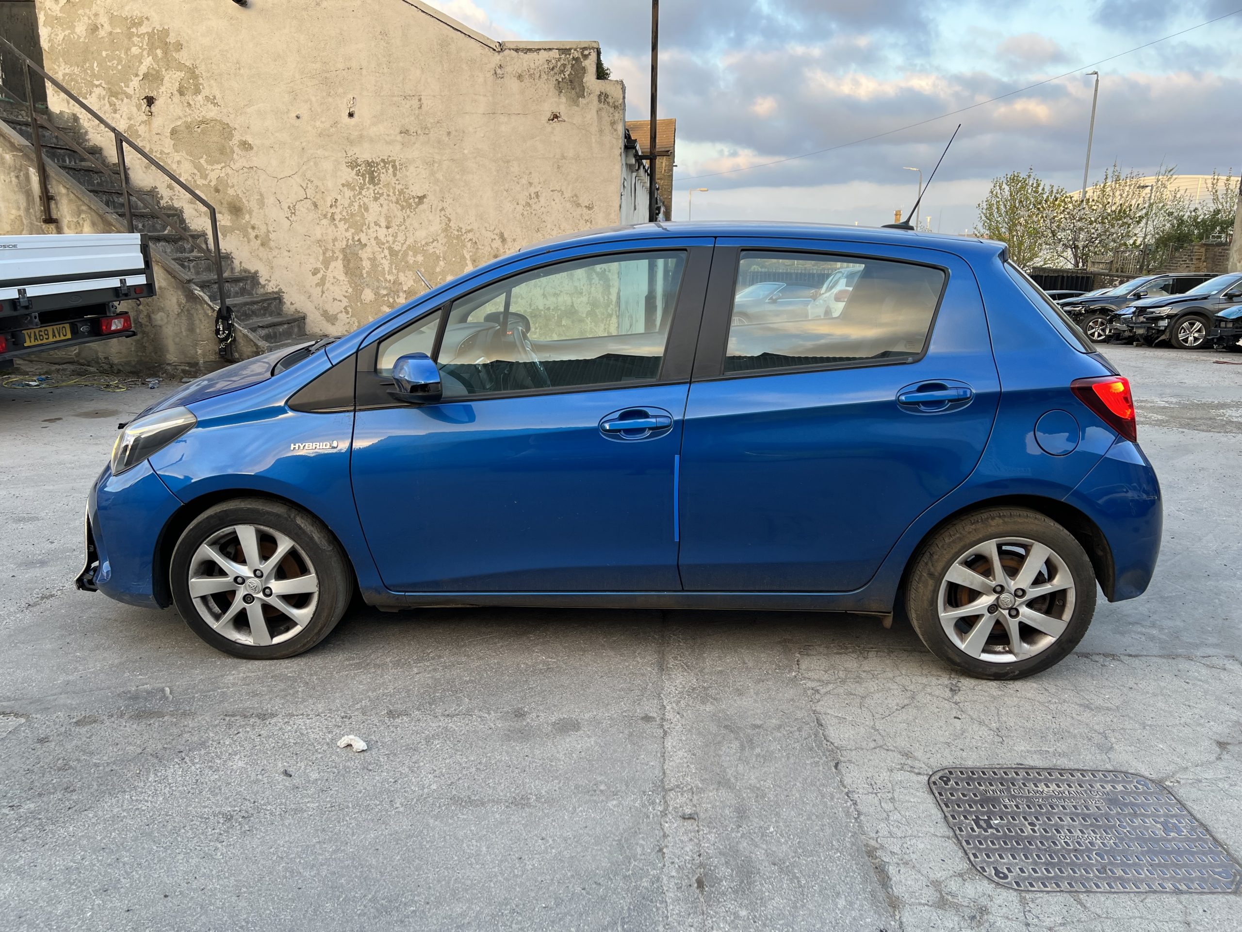 2015 65 TOYOTA YARIS 1.5 VVT-h EXCEL ECVT HYBRID AUTO UNRECORDED DAMAGED SALVAGE