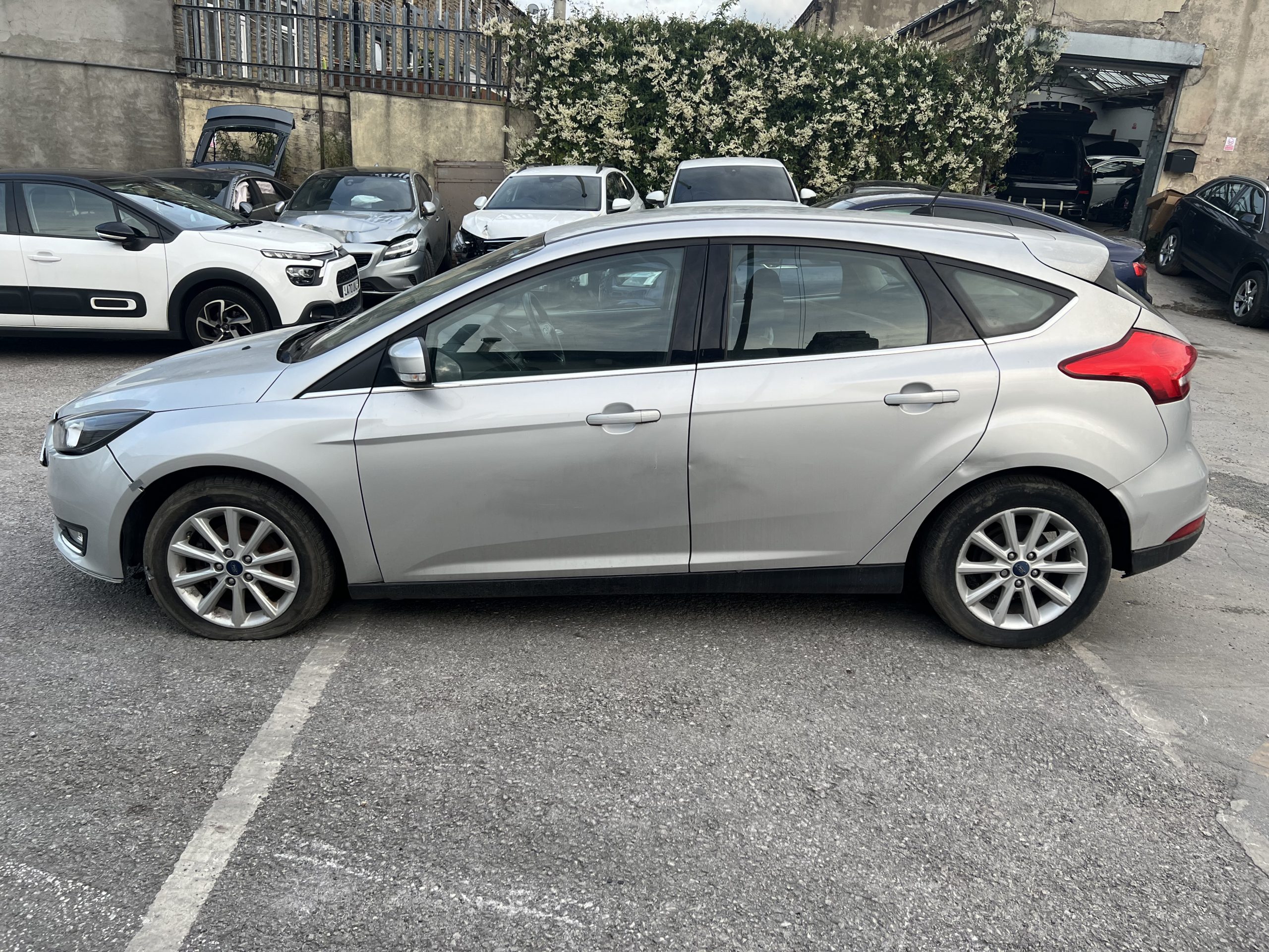 2016 66 FORD FOCUS 1.0T ECOBOOST TITANIUM AUTO CAT N DAMAGED SALVAGE