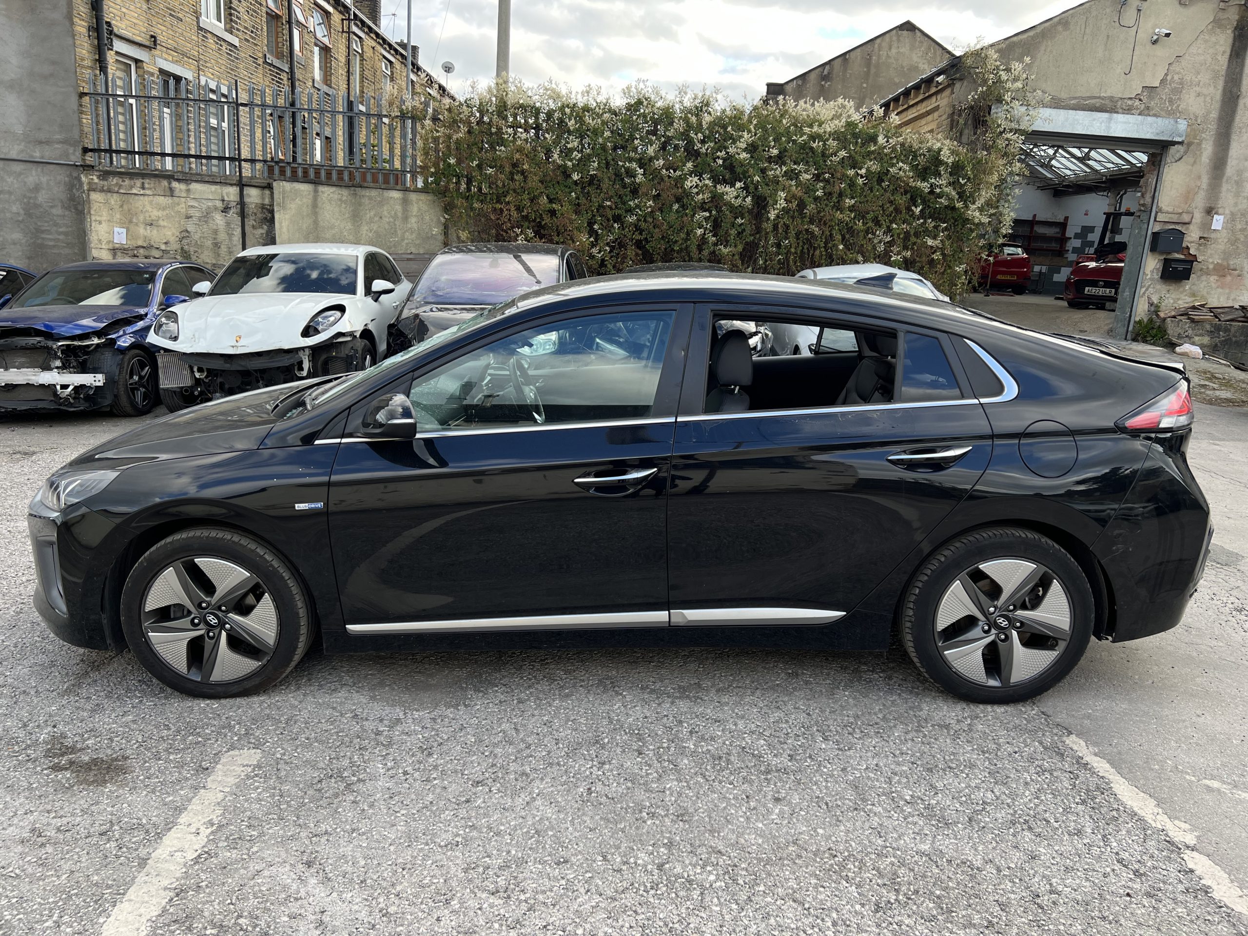 2021 HYUNDAI IONIQ 1.6 h-GDi PREMIUM SE DCT AUTO EURO 6 CAT N DAMAGED SALVAGE