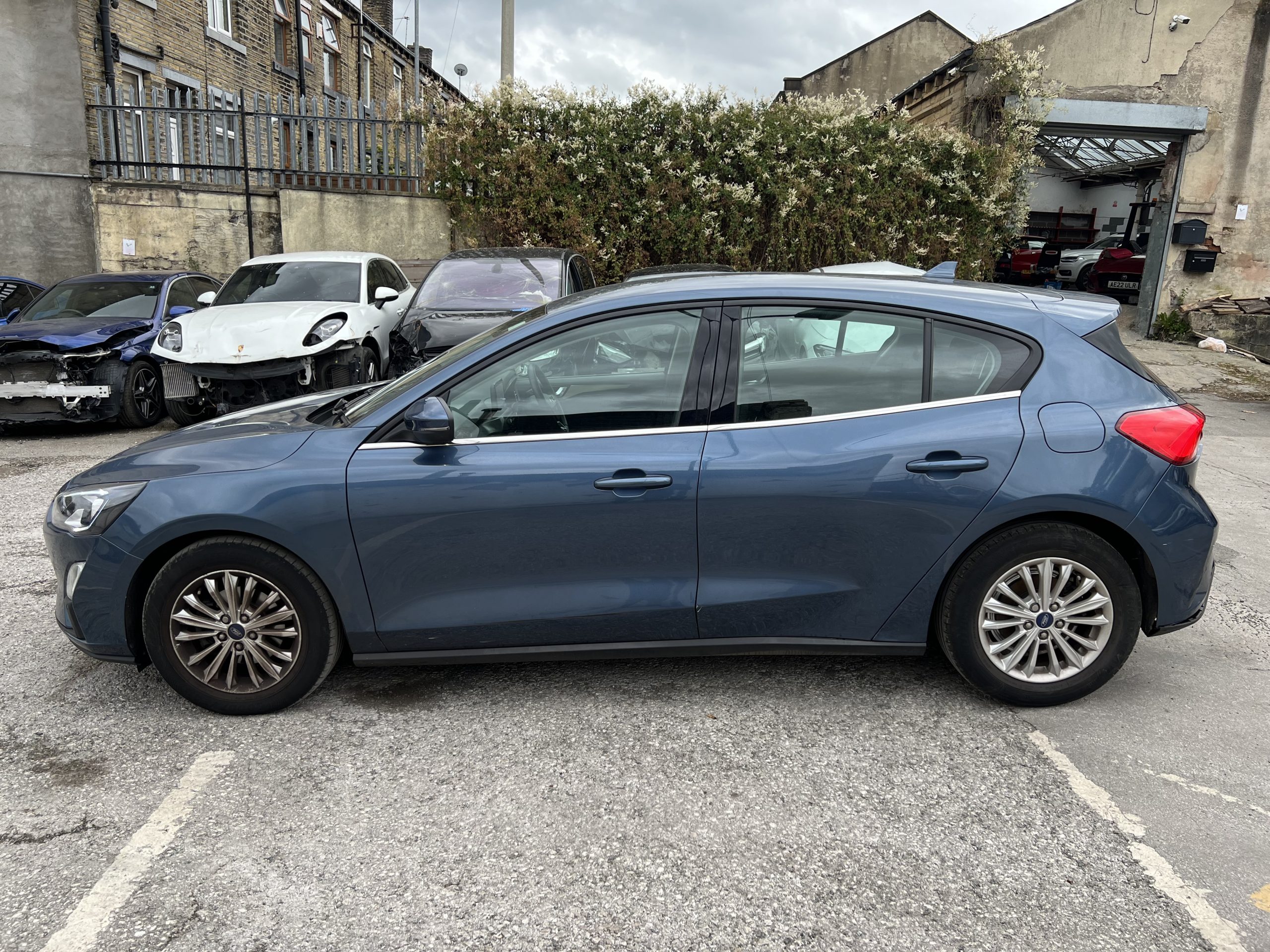 2021 21 FORD FOCUS 1.0T ECOBOOST TITANIUM AUTO EURO 6 CAT S DAMAGED SALVAGE