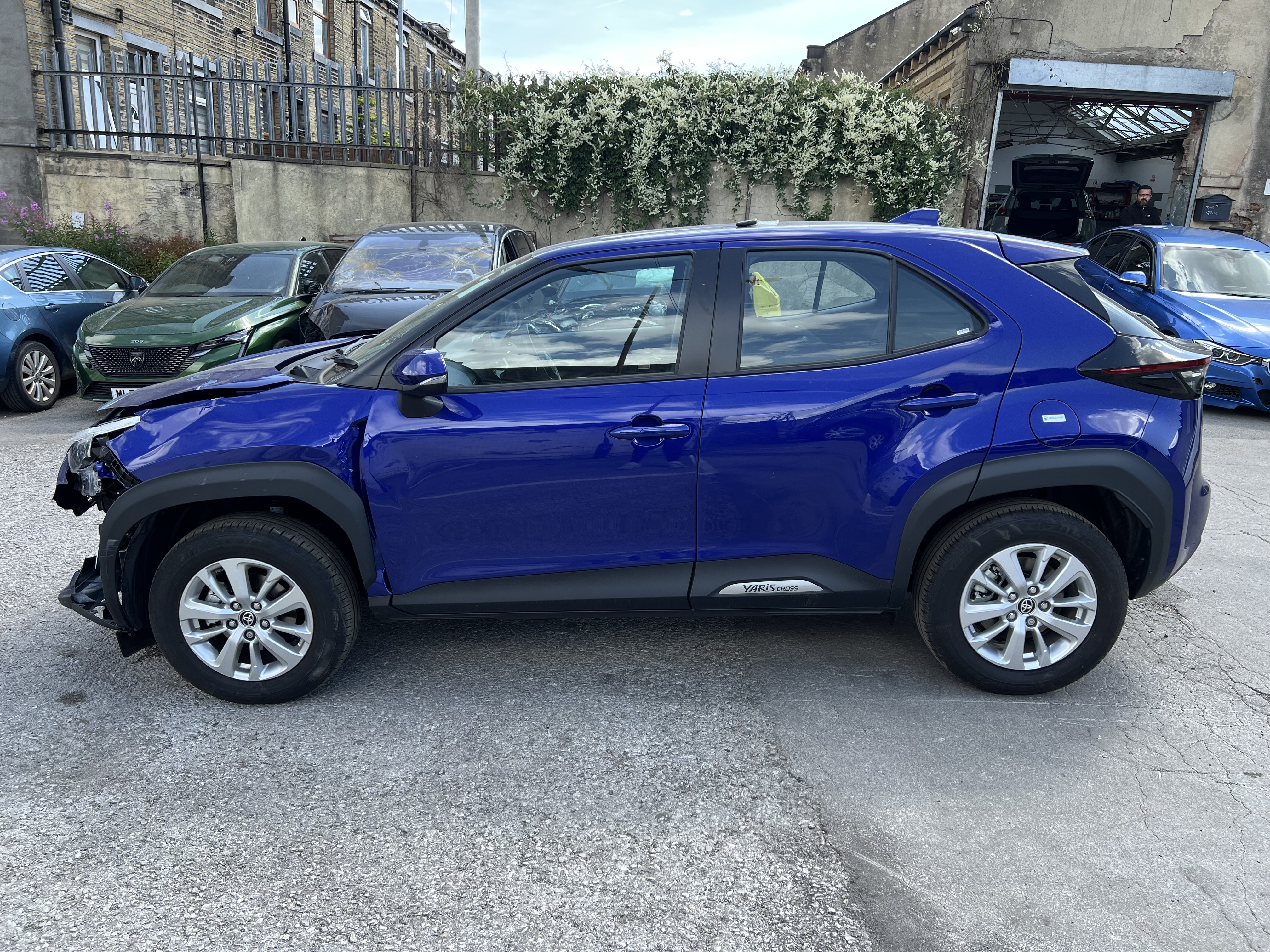 2025 25 TOYOTA YARIS CROSS 1.5 VVT-h ICON E-CVT AUTO CAT S DAMAGED SALVAGE