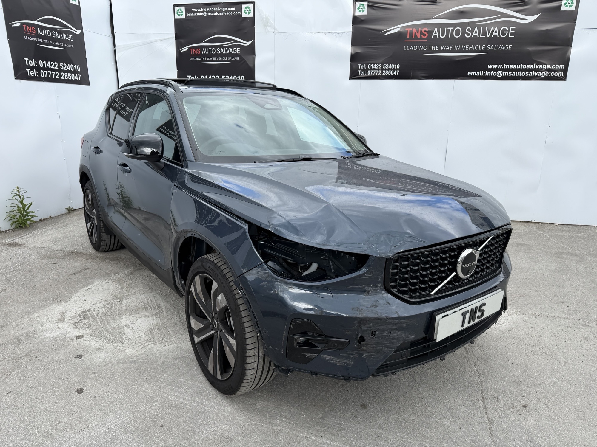 2025 75 VOLVO XC40 2.0 HYBRID AUTO B4 MHEV ULTRA DARK DCT CAT N DAMAGED SALVAGE