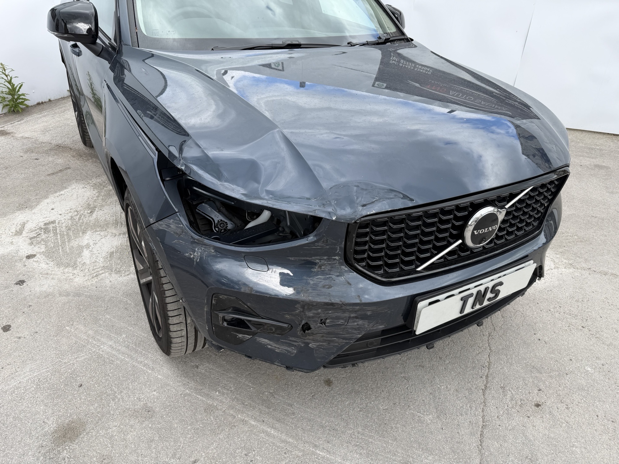 2025 75 VOLVO XC40 2.0 HYBRID AUTO B4 MHEV ULTRA DARK DCT CAT N DAMAGED SALVAGE