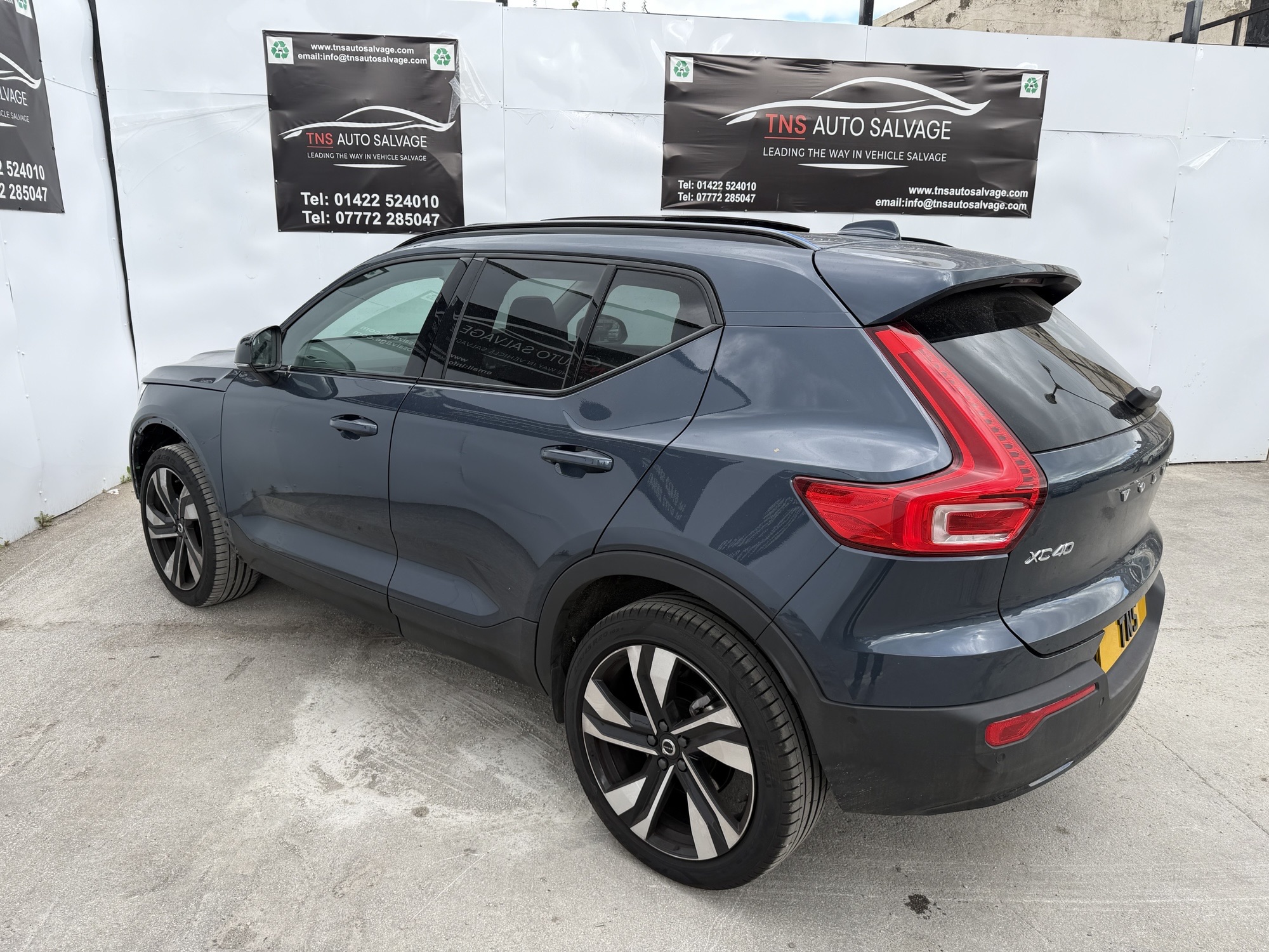 2025 75 VOLVO XC40 2.0 HYBRID AUTO B4 MHEV ULTRA DARK DCT CAT N DAMAGED SALVAGE
