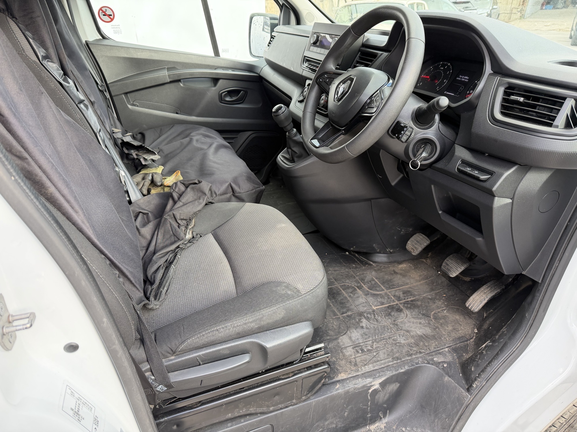 2022 72 RENAULT TRAFIC 2.0 dCi BLUE SL28 BUSINESS L1 H1 UNRECORDED DAMAGED SALVAGE