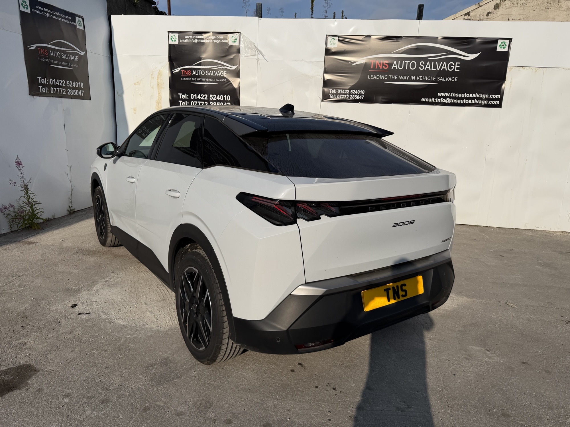 2024 74 PEUGEOT 3008 1.2 AUTO PETROL HYBRID GT e-DSC6 CAT N DAMAGED SALVAGE