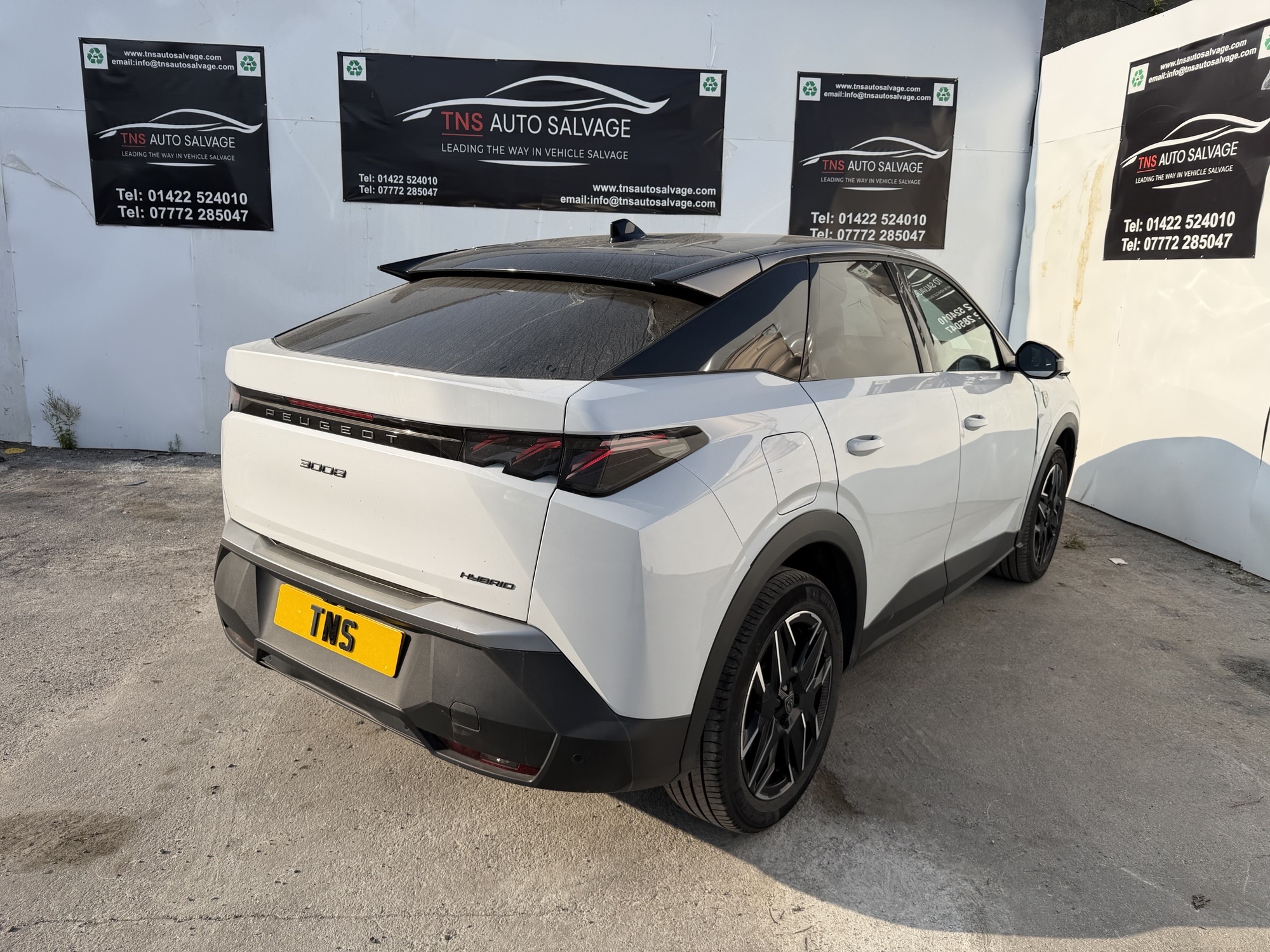 2024 74 PEUGEOT 3008 1.2 AUTO PETROL HYBRID GT e-DSC6 CAT N DAMAGED SALVAGE