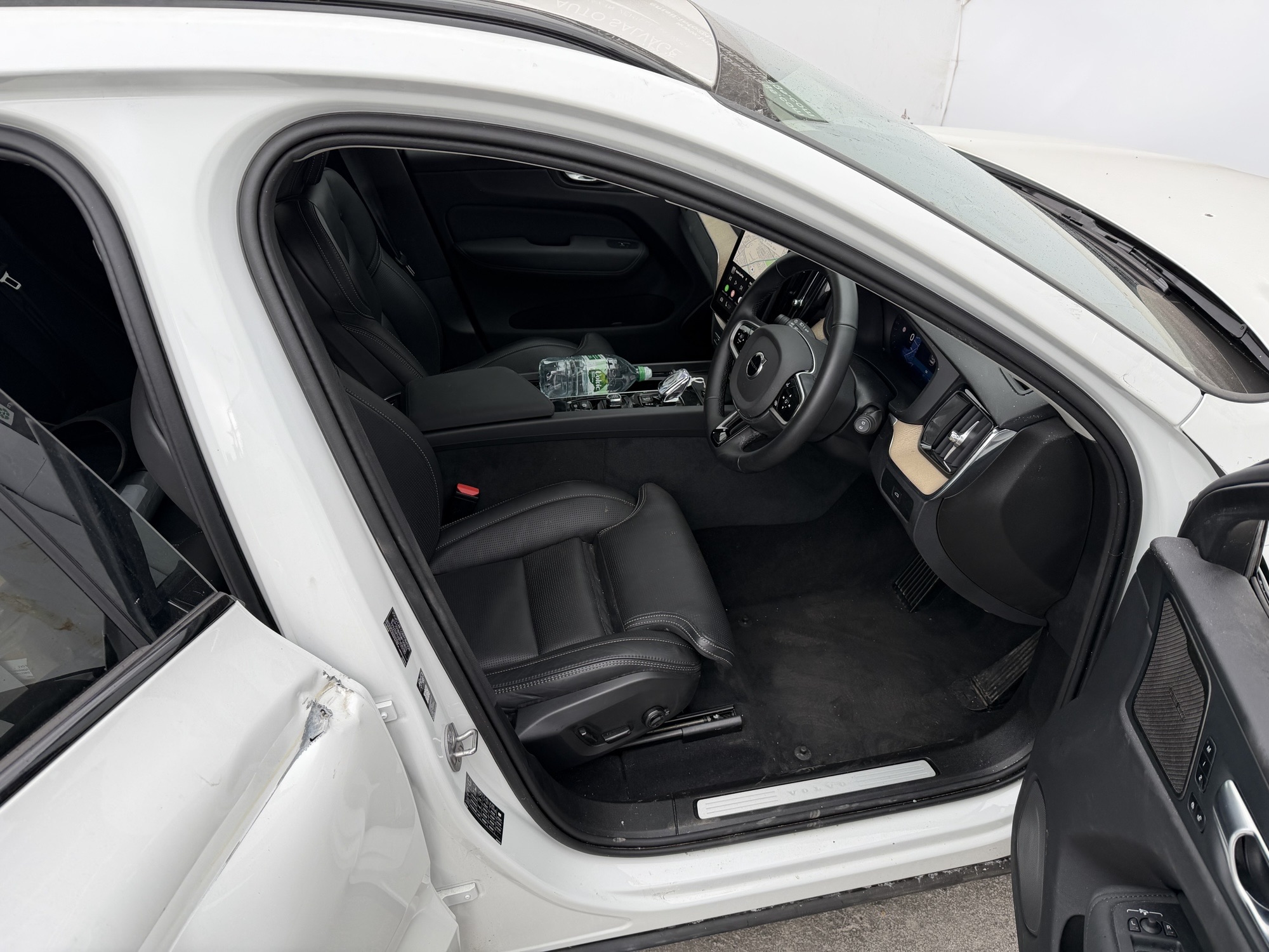2026 VOLVO XC60 2.0 AUTO B5 PETROL HYBRID PLUS PRO AWD CAT S DAMAGED SALVAGE