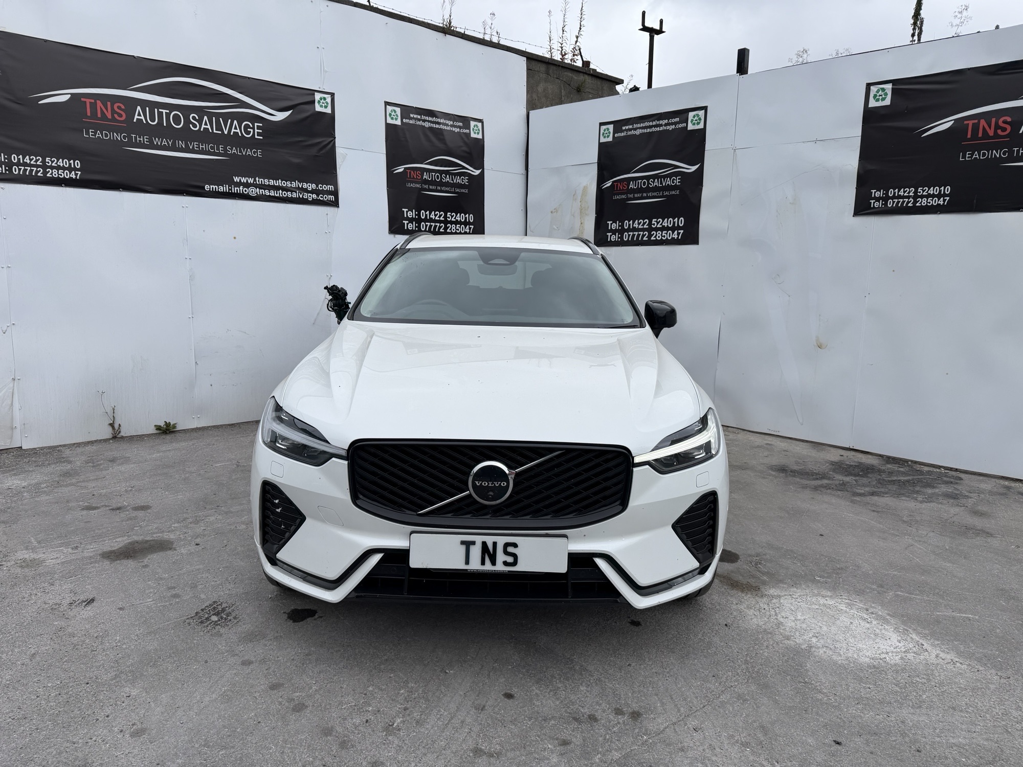 2026 VOLVO XC60 2.0 AUTO B5 PETROL HYBRID PLUS PRO AWD CAT S DAMAGED SALVAGE