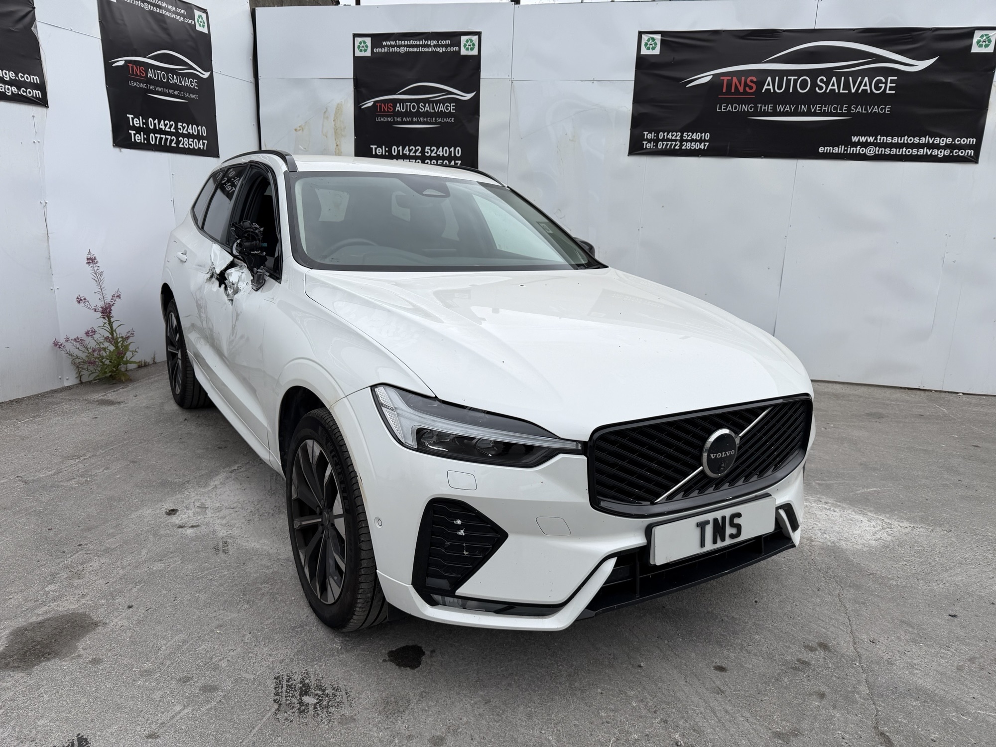 2026 VOLVO XC60 2.0 AUTO B5 PETROL HYBRID PLUS PRO AWD CAT S DAMAGED SALVAGE