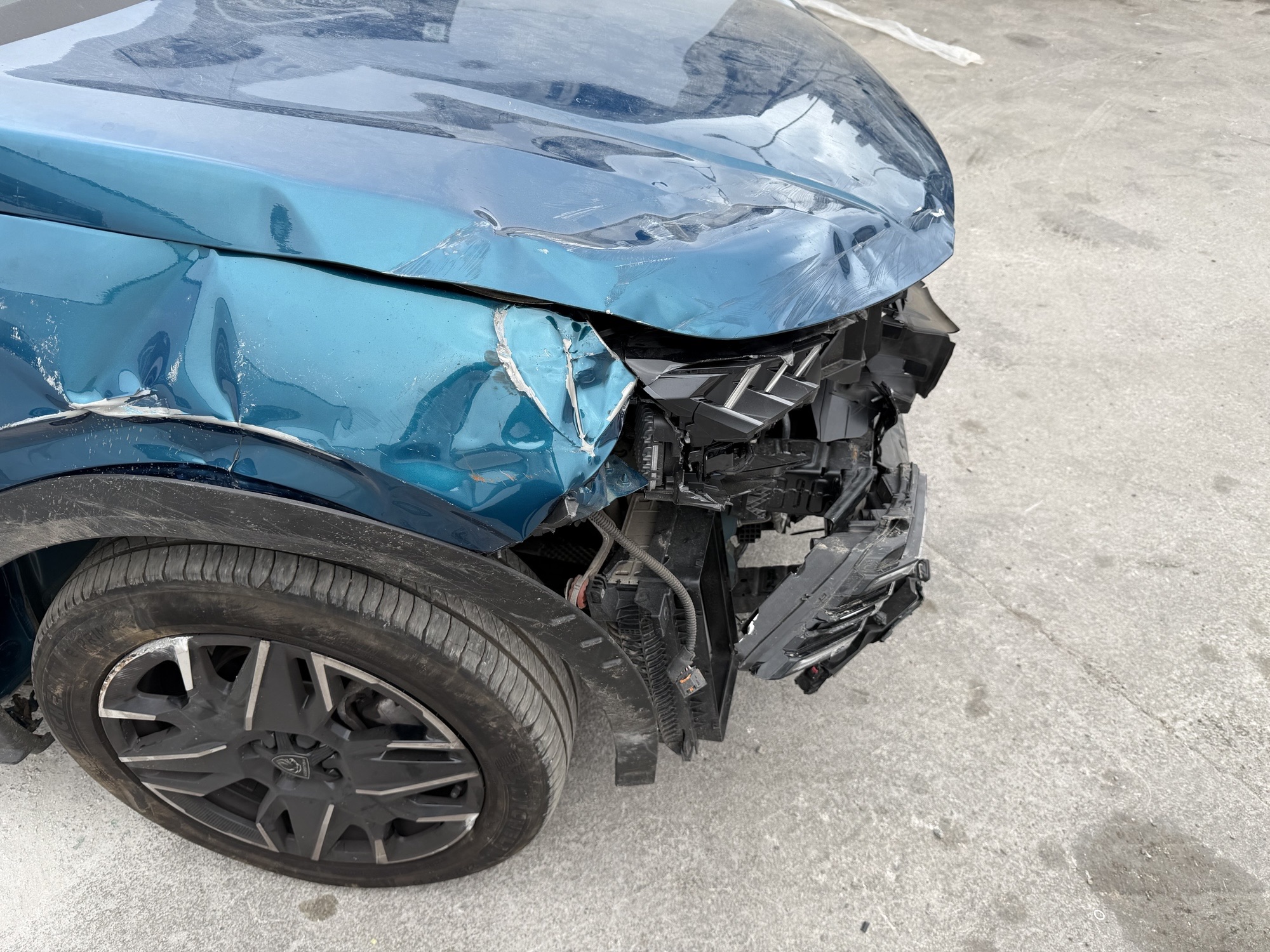 2025 25 PEUGEOT 3008 1.2 AUTO PETROL HYBRID GT e-DSC6 CAT S DAMAGED SALVAGE