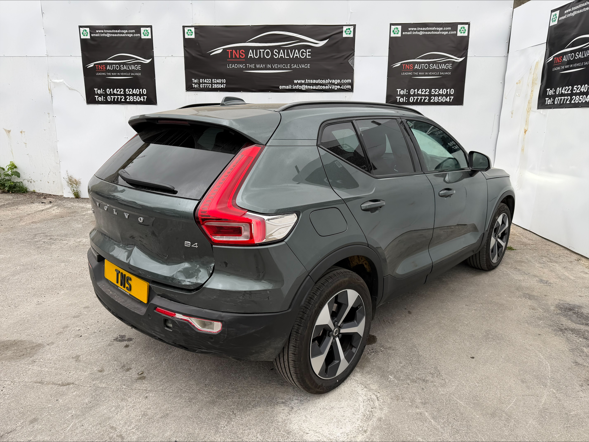 2025 75 VOLVO XC40 2.0 AUTO B4 MHEV PLUS DARK DCT EURO 6 CAT S DAMAGED SALVAGE