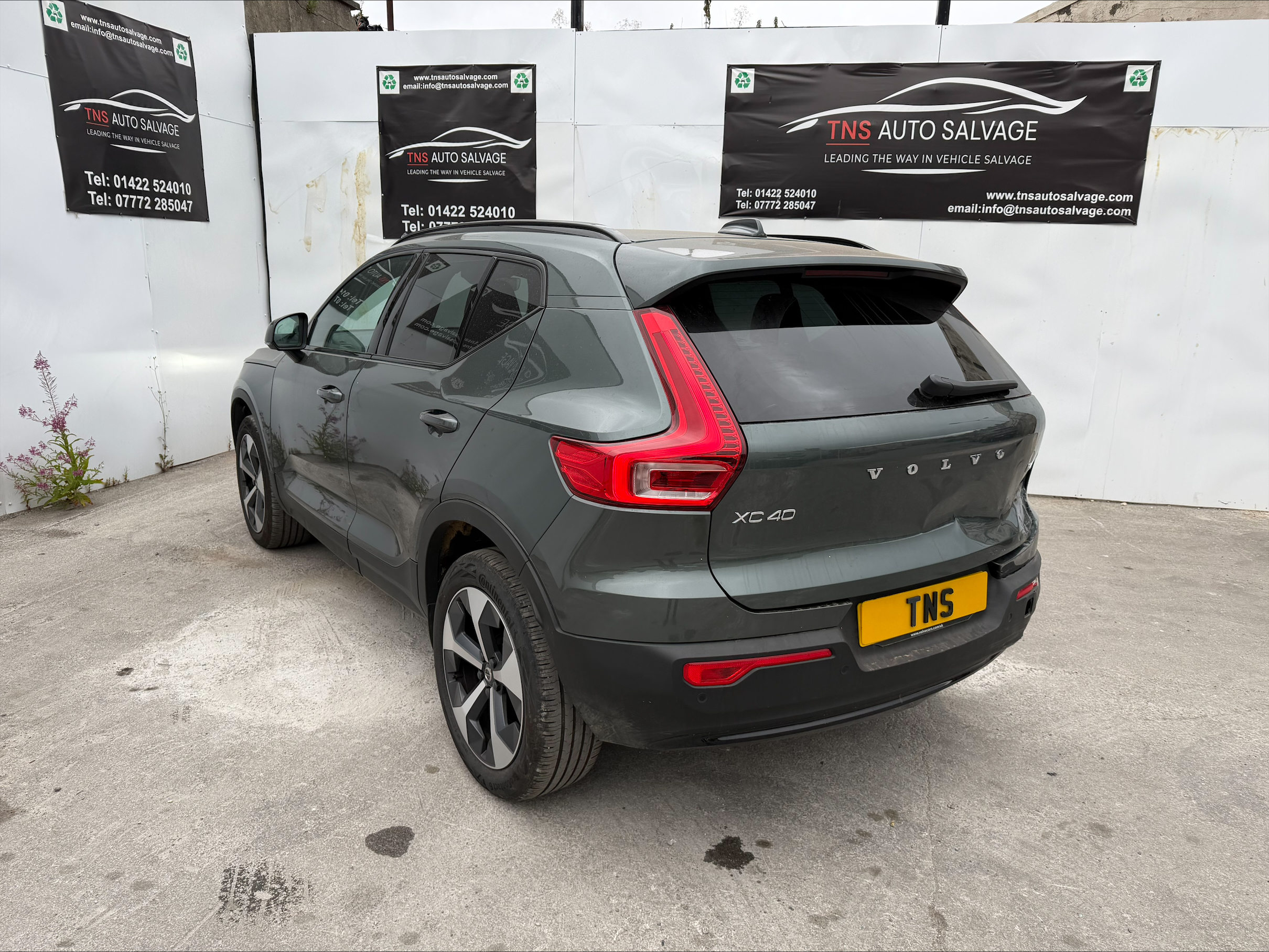 2025 75 VOLVO XC40 2.0 AUTO B4 MHEV PLUS DARK DCT EURO 6 CAT S DAMAGED SALVAGE