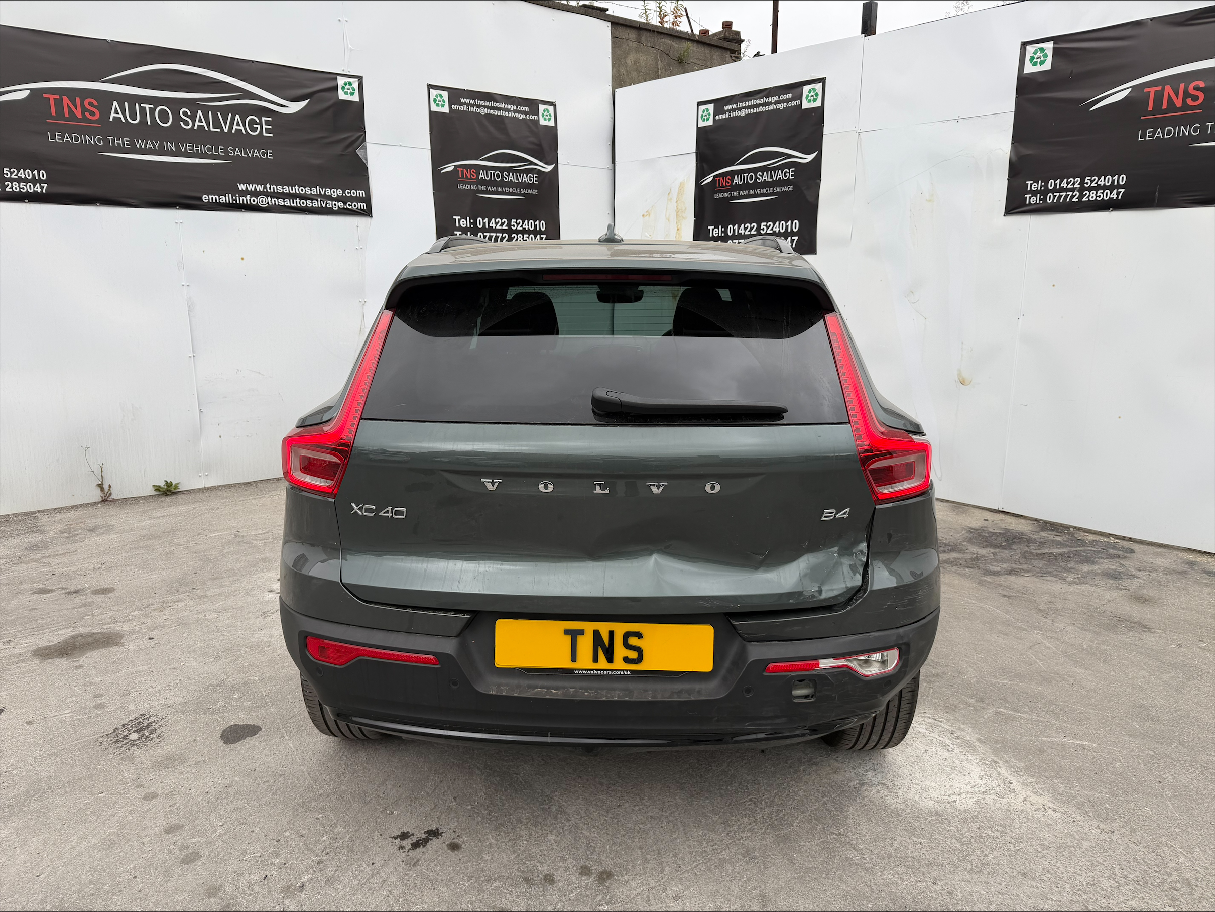 2025 75 VOLVO XC40 2.0 AUTO B4 MHEV PLUS DARK DCT EURO 6 CAT S DAMAGED SALVAGE